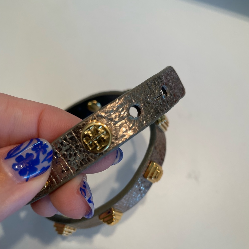 Tory Burch Pewter Leather Gold Tone Studded 15.5" Long Wrap Bracelet with Logo - Picture 5 of 7
